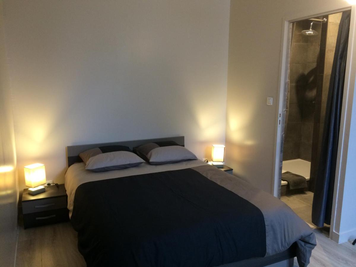 Studio Proche Gare Avec Kitchenette Et Wifi - Porte Rouge Thiviers 외부 사진