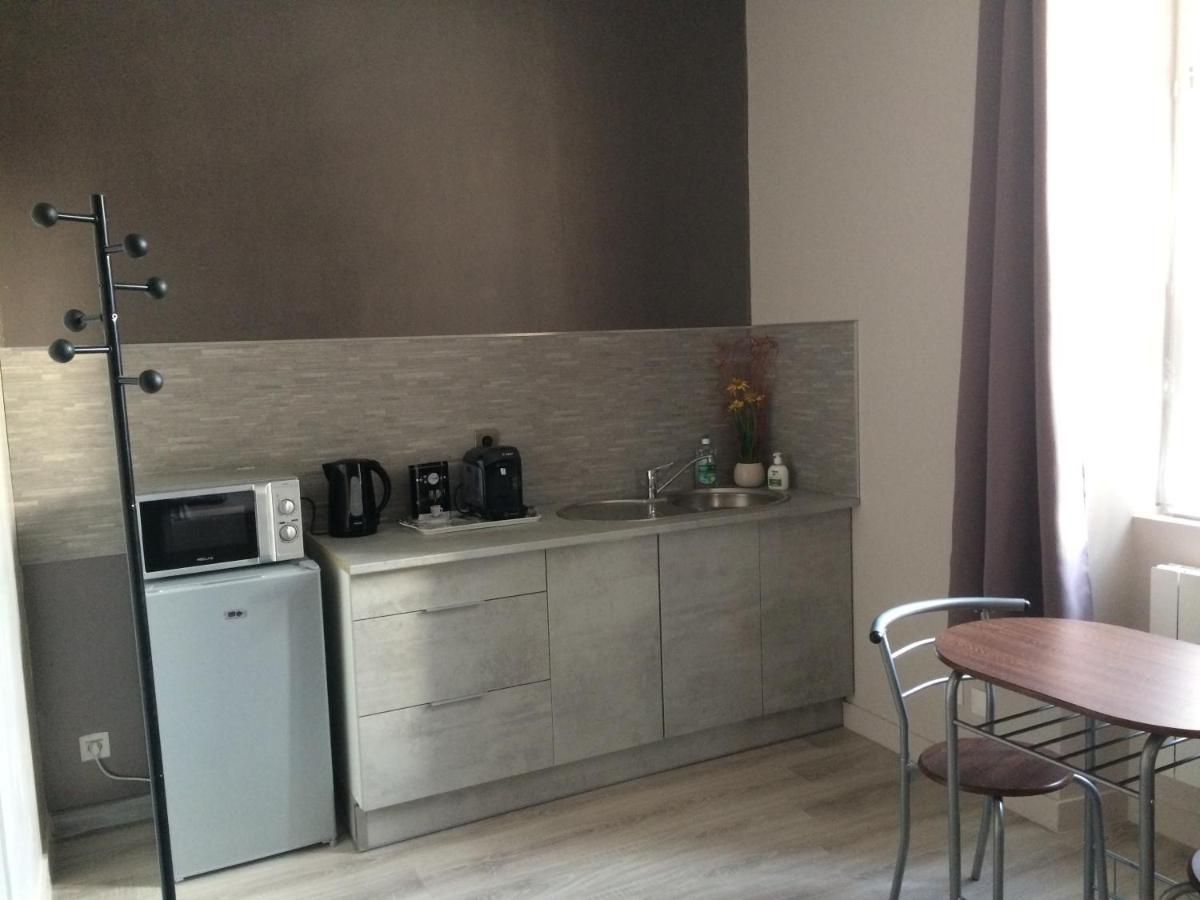 Studio Proche Gare Avec Kitchenette Et Wifi - Porte Rouge Thiviers 외부 사진