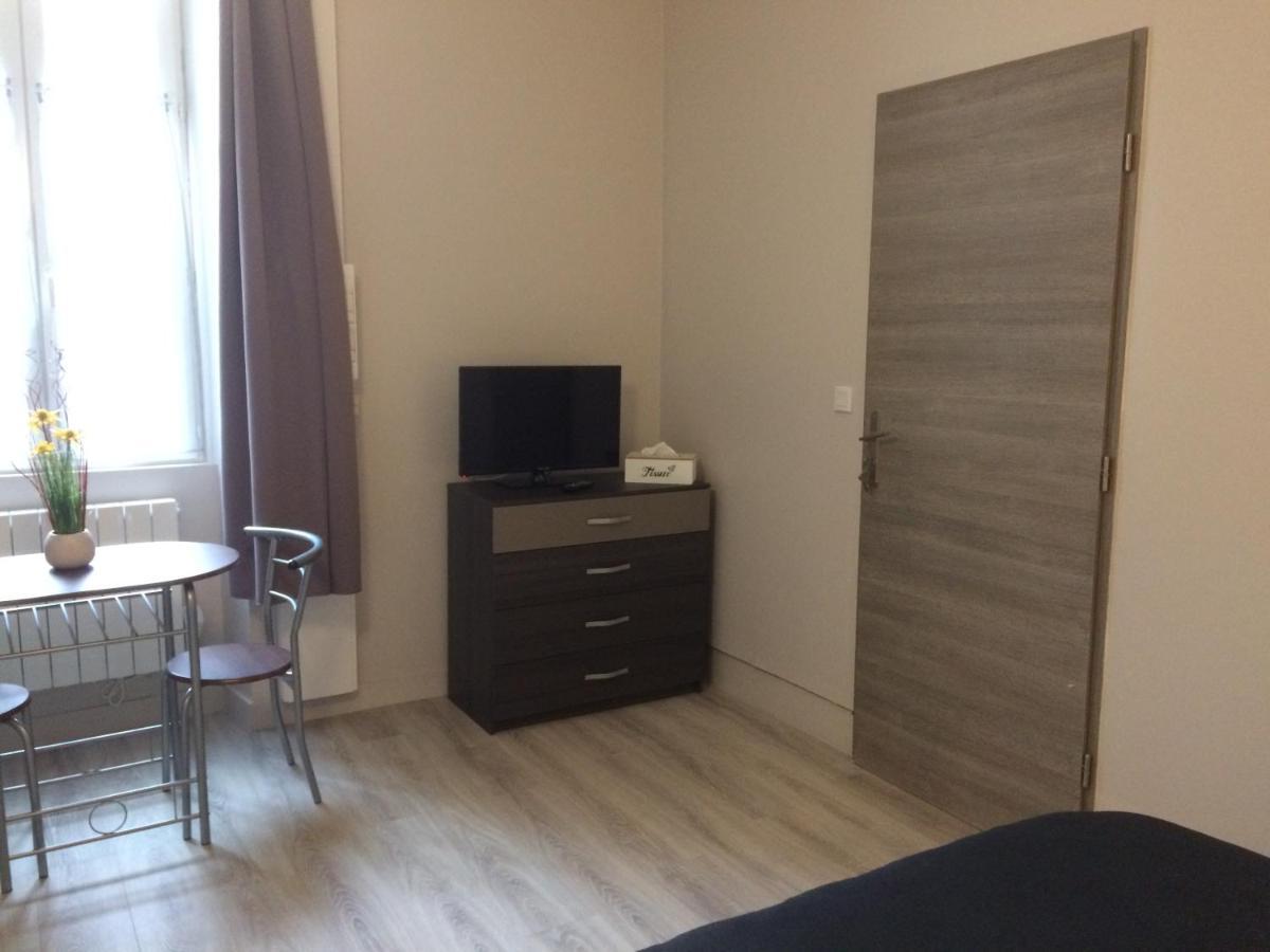 Studio Proche Gare Avec Kitchenette Et Wifi - Porte Rouge Thiviers 외부 사진